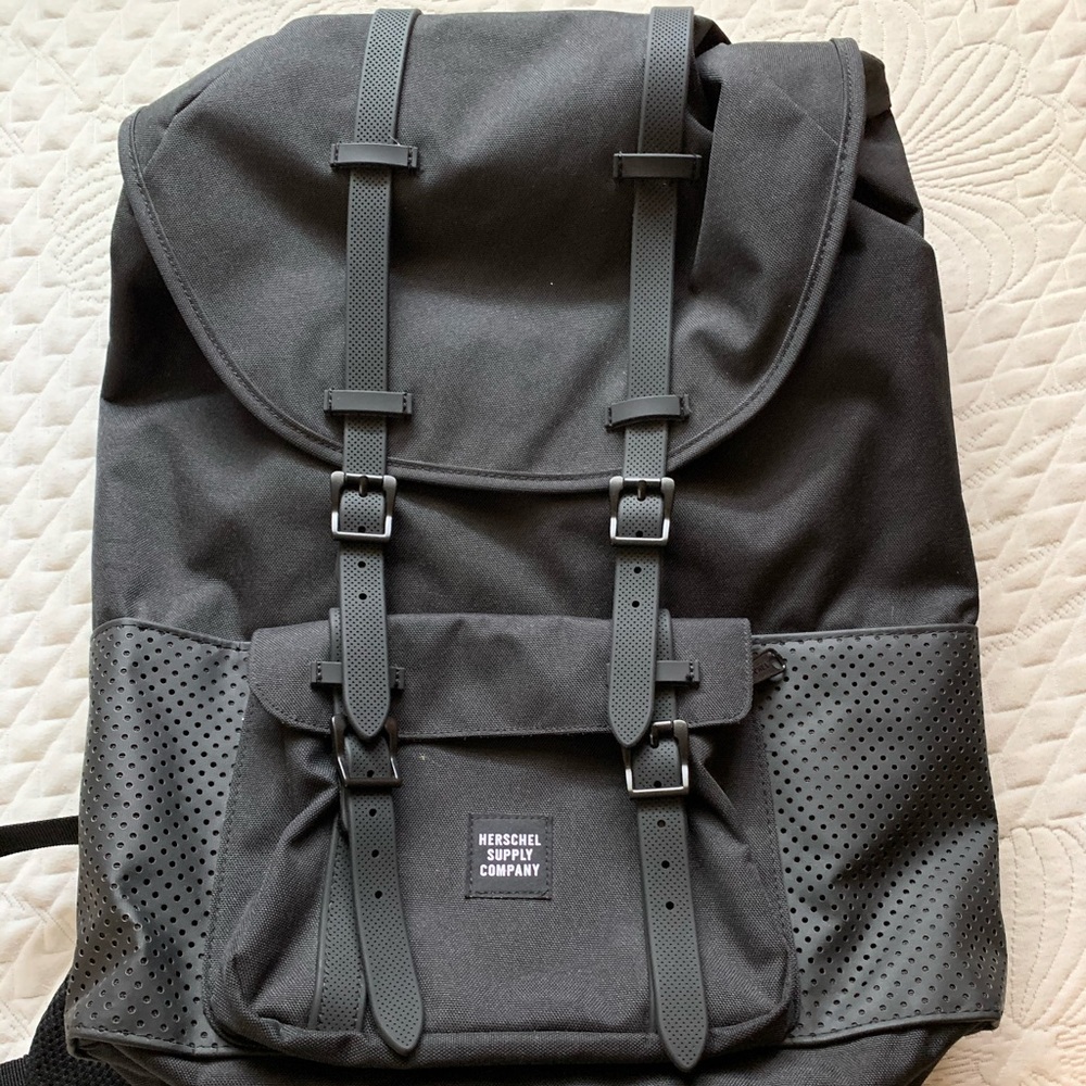 HERSCHEL SUPPLY COMPANY - MENS BACKPACK (BLACK)